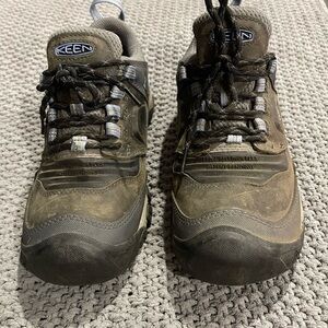 KEEN Women’s Hiking Shoe